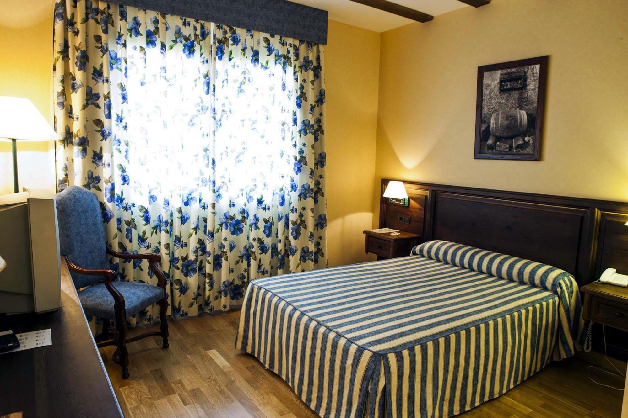 Hotel Spa Tudanca Aranda Fuentespina Phòng bức ảnh